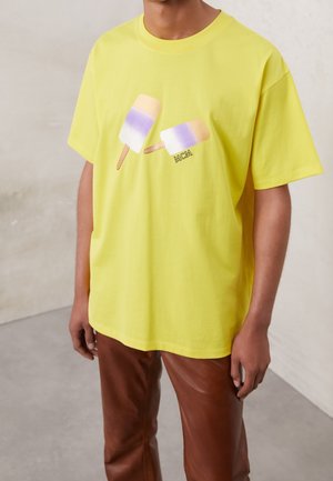 T-Shirt print - yellow