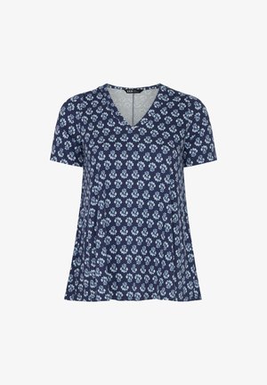 Marineblauw T-shirt met korte mouwen en V-hals, voorzien van een lichtblauw en wit bloemenpatroon over het geheel.
