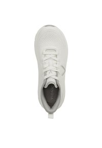 Chaussure de sport blanche avec tige en mesh, col rembourré et lacets ; présente une languette au talon et une semelle intérieure rembourrée.