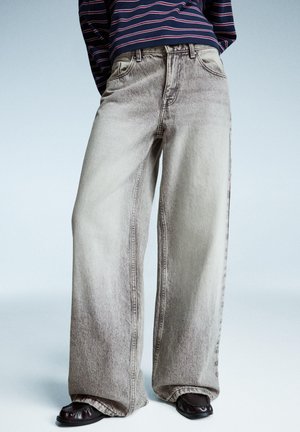 Bershka Relaxed fit -farkut - grey