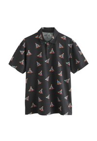 Polo negru cu motive de copaci de Crăciun multicolore, cu mâneci scurte și un guler cu două butoane. Fabricat dintr-un material moale.