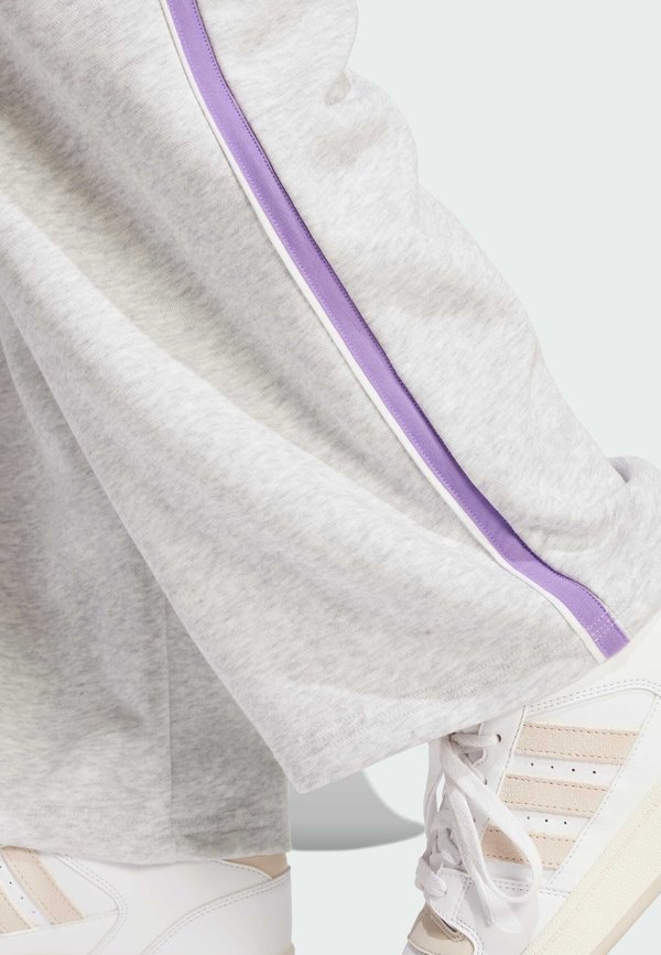 ESSENTIALS COLOR POP - Tracksuit bottoms3