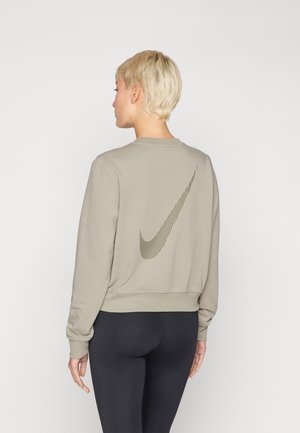 W NK ONE DF CREW HBR TT - Sweatshirt - light army cargo khaki white