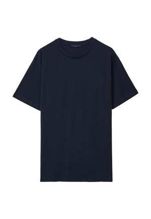 T-shirt a manica corta blu navy con scollo rotondo, design semplice, esposto su sfondo bianco.