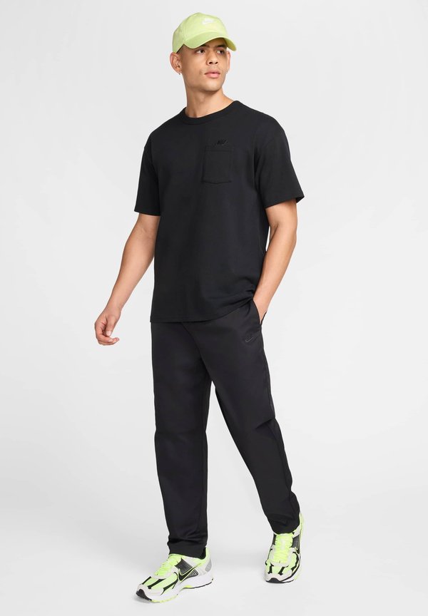 CLUB TAPER - Trousers2