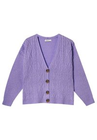 Paarse gebreide cardigan met een V-hals, textuurpatronen en vijf houten knopen aan de voorkant. Lange mouwen en geribde zoom.