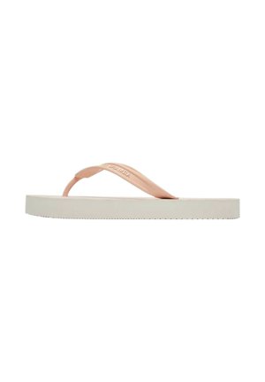 Infradito rosa in gomma con una cintura liscia e una suola bianca spessa. La cintura presenta un logo in rilievo per un ulteriore tocco di dettaglio.