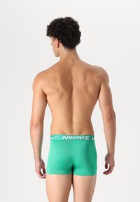 Nike Underwear ESSENTIAL TRUNK 3 PACK - Uske bokserice - multi coloured