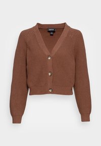 Cardigan marrone a coste con scollo a V, dotato di quattro grandi bottoni e maniche lunghe. Design cropped con una finitura a maglia strutturata.