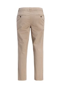 Pantaloni chino bej cu design cu picior drept, material din bumbac, două buzunare în spate cu nasturi și textură fină.