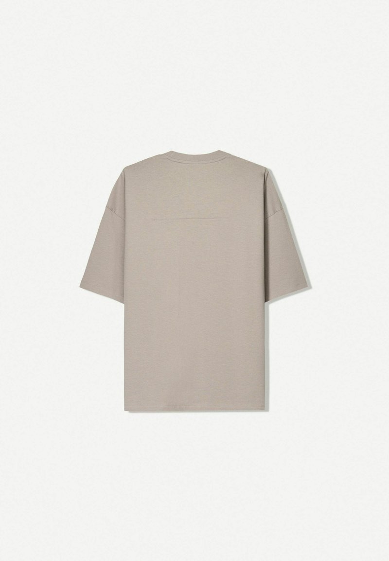 Tee-shirt Bershka Gris Taille 38 - Occasion En Très Bon état, Style Haut Décontracté