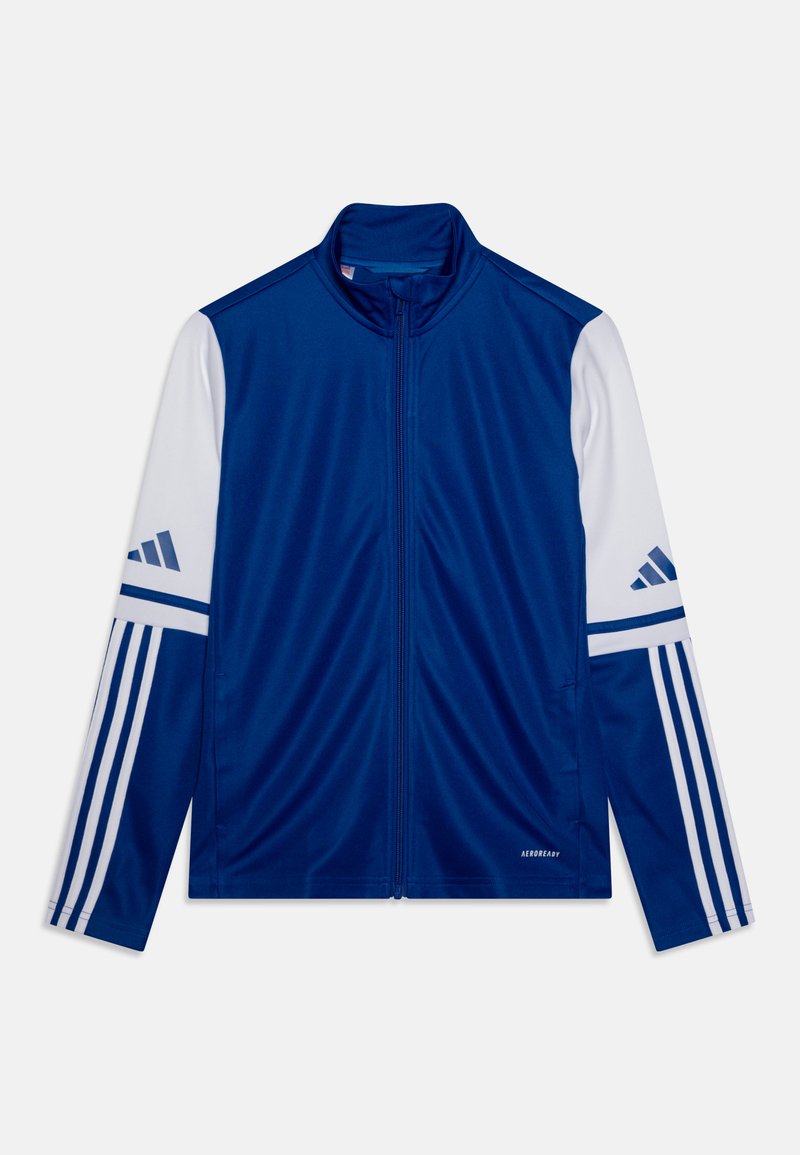 Blauwe sportjack met witte mouwen, ritssluiting en drie witte strepen op elke arm. Gemaakt van glad, ademend materiaal.