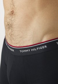Thumbnail Image 6