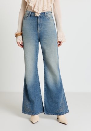 LUNGO RICAMO - Jean flare - blu denim sabbiato