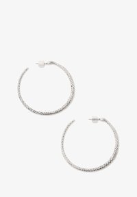 Unselected, silver coloured