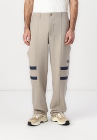Pal Sporting Goods LEAGUE LAKE CITY PANTS UNISEX - Auduma bikses - pale slate