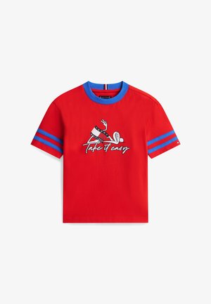 Tommy Hilfiger, WAVY FLAG GRAPHIC JERSEY T-SHIRT - T-shirts print - rapid red