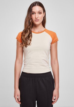 Urban Classics STRETCH SHORT RETRO BASEBALL TEE - Printtipaita - softseagrass vintageorange