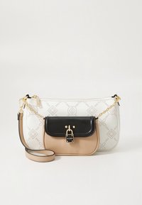 Balta ādas soma ar ģeometriskām perforācijām, melnu priekšpusi ar kabatu, bēšiem akcentiem, zelta detaļām un noņemamu plecu siksnu.