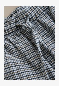 Non sélectionné, grey