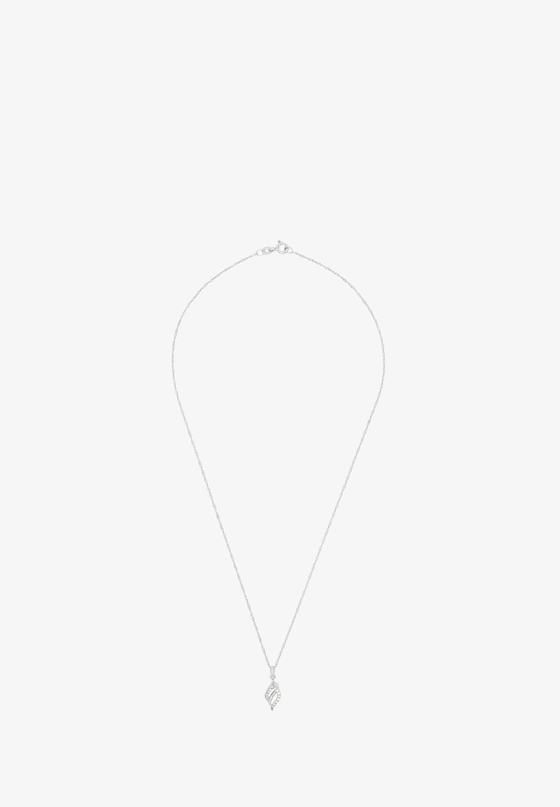 Collier délicat en chaîne d'argent avec un petit pendentif en forme de feuille ornée de pierres précieuses claires incrustées.
