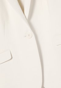 Thumbnail Image 4