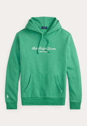 Sweat à capuche vert avec poche avant, "Polo Ralph Lauren New York" texte blanc sur la poitrine et petit logo blanc sur le poignet de la manche gauche.