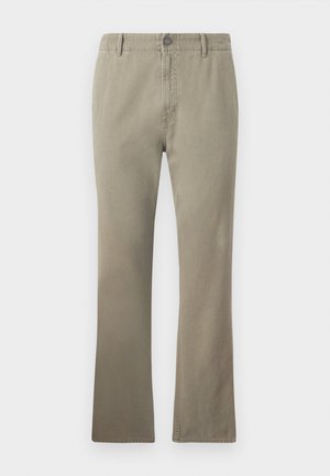 Pantalons en coton beige à coupe droite, avec fermeture bouton, passants de ceinture et surface légèrement texturée, adaptés pour un usage décontracté.