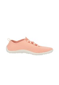 Sneaker flessibile e leggero di colore pesca, con tomaia in rete, motivo testurizzato e suola in gomma, dotato di lacci regolabili per una vestibilità perfetta.