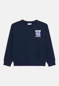Sweat-shirt bleu marine avec des poignets et un ourlet côtelés. Présente un graphique de papillon et le texte "RÊVEUR RESTE POSITIF" à l'avant. Texture de tissu douce.