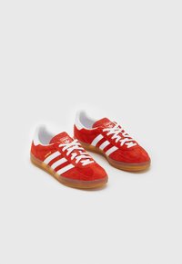 Parcial castigo Referéndum adidas Originals GAZELLE INDOOR - Zapatillas - bold orange/footwear white/ gum/naranja - Zalando.es