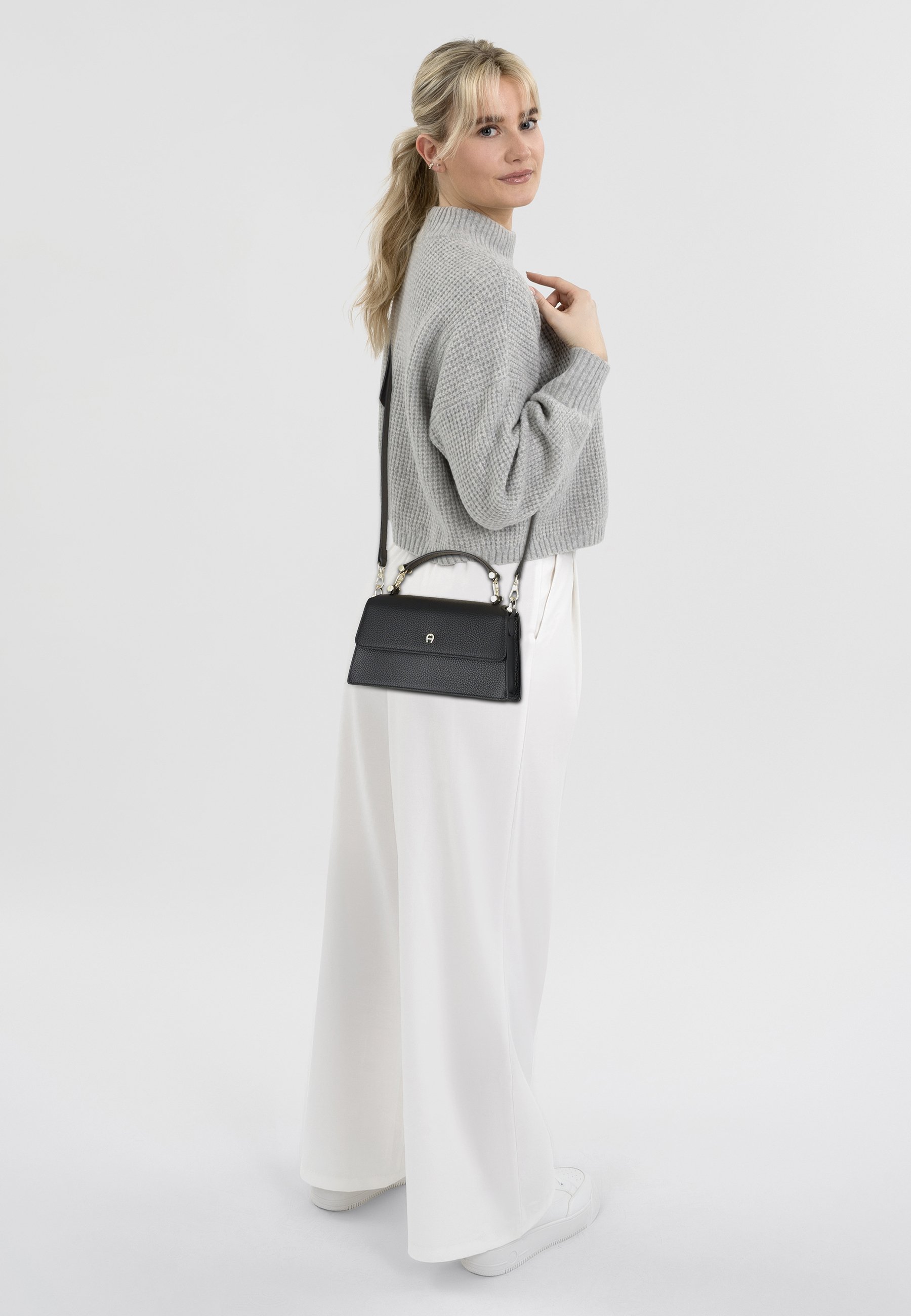 JOOP! Sofisticato 1.0 Jasmina Shoulderbag M Black [155749] - Sac à épaule Bandoulière Sacoche