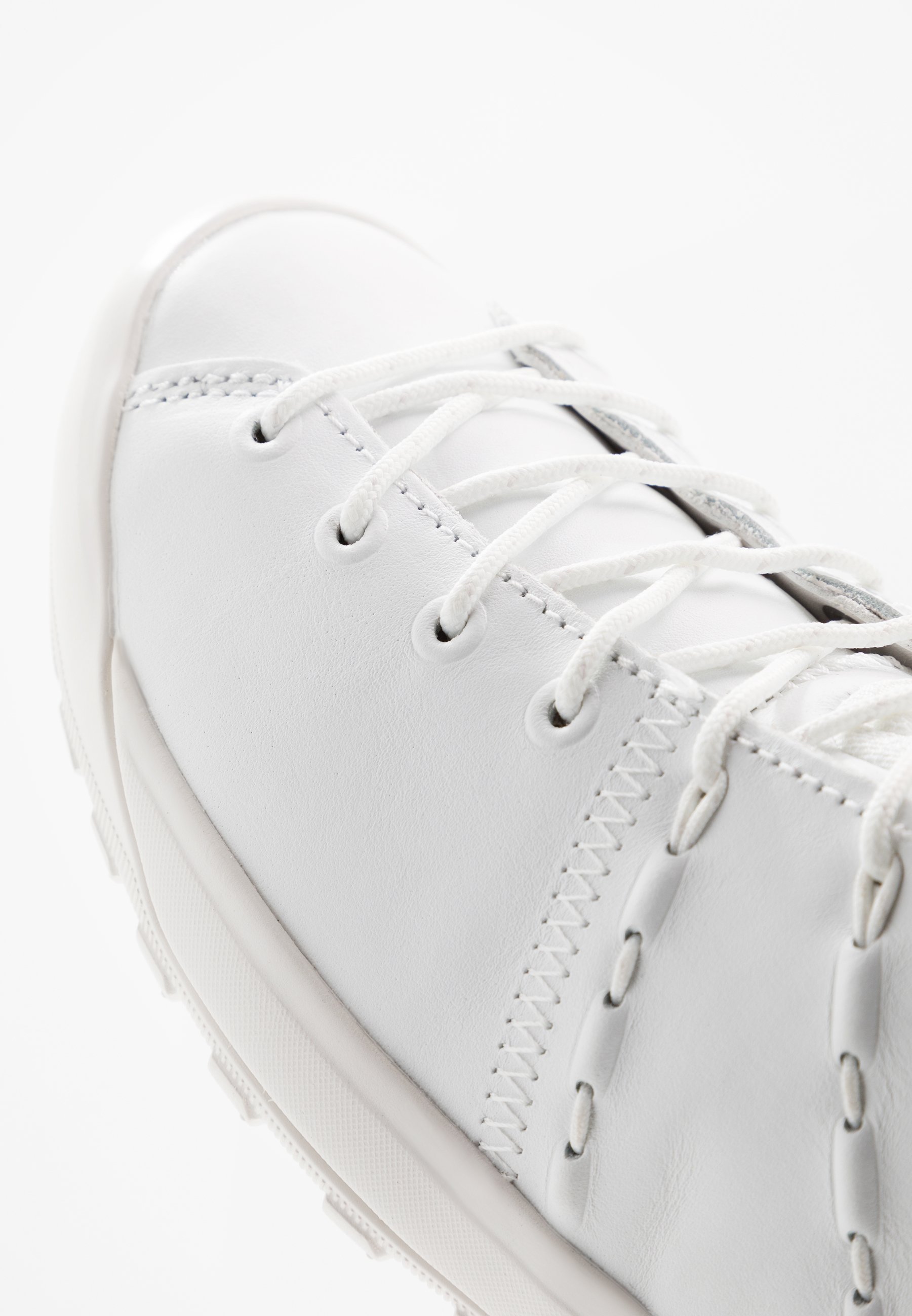 HUECO ADVANCED MID WOMEN Gym & träningskor bright white HUECO ADVANCED MID WOMEN Gym & träningskor bright white
