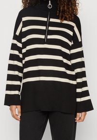 Object Sweter