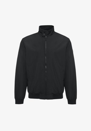 Schwarze Bomberjacke mit hohem Kragen, durchgehendem Reißverschluss, gerippten Bündchen und Saum. Hergestellt aus glattem, leichtem Stoff.