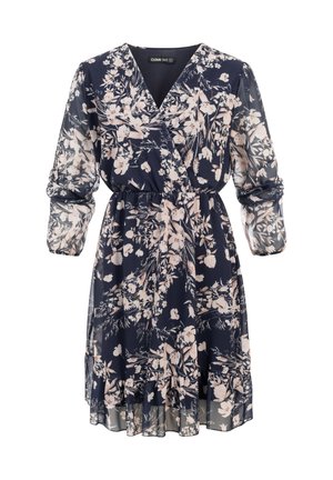 Granatowa sukienka kopertowa w jasnoróżowy kwiatowy wzór, z przezroczystymi długimi rękawami, elastyczną talią i falbanowym dołem.