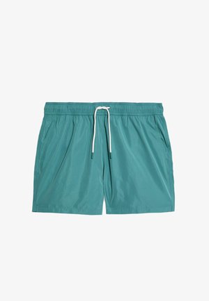 Turkusowe kąpielówki z elastycznym pasem, białym sznurkiem do regulacji, dwoma bocznymi kieszeniami oraz gładkim, lekkim materiałem.