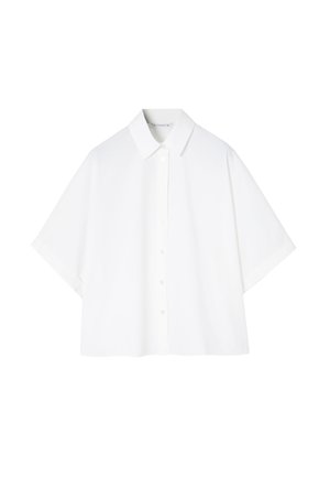 Witte blouse met korte mouwen, knoopsluiting aan de voorkant, klassieke kraag en een losse pasvorm. Gemaakt van gladde stof zonder zichtbare patronen of accenten.