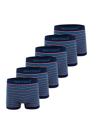 Sechs Paar marineblaue Boxershorts mit rosa und hellblauen horizontalen Streifen und "normani" Branding am Bund.