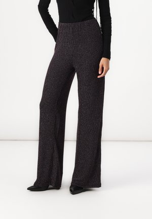 ICHI MAJANA - Trousers - black
