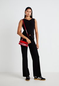Weekday WAISTCOAT - Veste sans manches - black