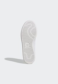 adidas Originals STAN SMITH  - Treniņu apavi - white