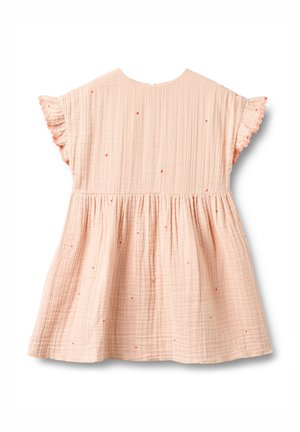 Robe bébé en coton rose clair avec des manches courtes à volants et de petits motifs de cœurs rouges dispersés partout.