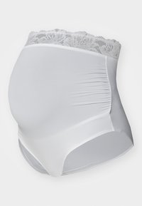 Witte zwangerschapsondergoed met een rekbare, gladde stof, geplooide zijkanten voor comfort en een kanten tailleband voor extra detail.