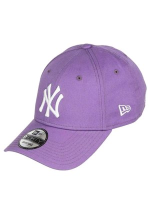 Purple baseball cap made of cotton with a curved brim. Features a white embroidered logo on the front and an adjustable back closure.