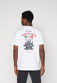 adidas Originals - MANCHESTER UNITED TEE - Club wear - white Thumbnail Image 1