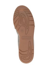 Hnědá gumová podrážka s vlnitým vzorem, s číslem 37 a logem "CAPRICE" viditelným na straně. Hladký, strukturovaný povrch.