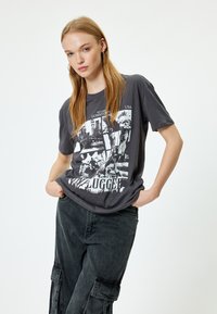Koton - T-shirt z nadrukiem