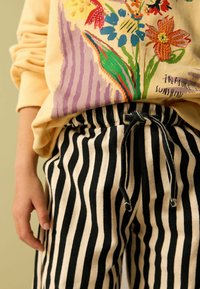 Next SET - Housut - monochrome stripe