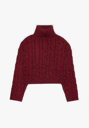 Bordeauxfärgad kort turtleneck-tröja med kabelstickat mönster, ribbade kanter och långa ärmar, tillverkad av ett mjukt texturerat material.